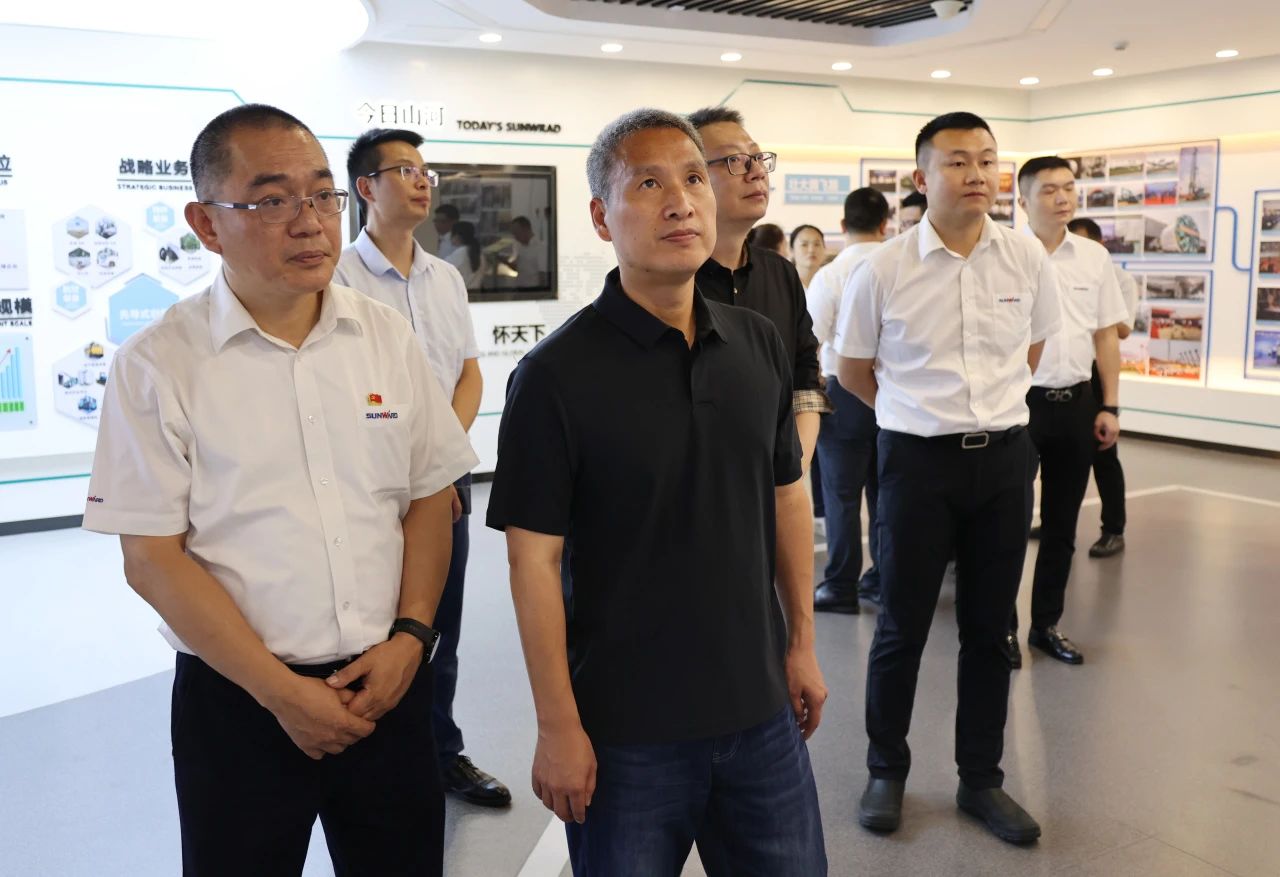 永青科技集团董事长胡晓东带队到访山河智能